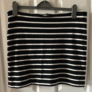 Miik Black and White Pencil Mini Skirt